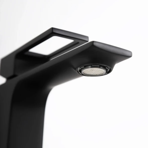 Смеситель для раковины BelBagno Luce LUC-LVM-NERO с донным клапаном, черный матовый