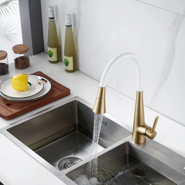 Смеситель для кухни Rose R213G с гибким изливом, Золото матовый