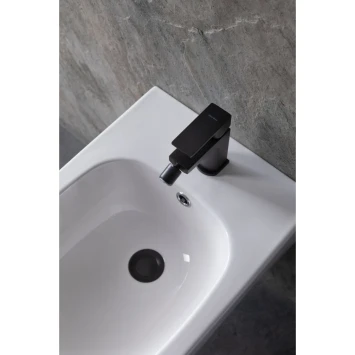 Смеситель для биде Allen Brau Infinity 5.21004-31 с донным клапаном, черный матовый