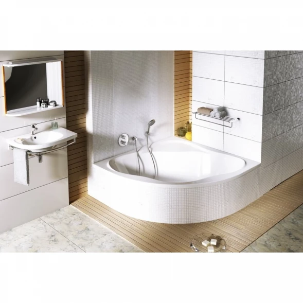 Акрилоая ванна NewDay PU PLUS 150x150 Ravak C681000000