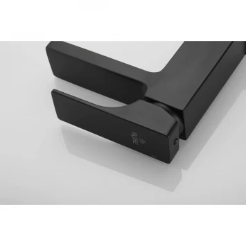 Смеситель для раковины Rose R1001H-1 черный матовый