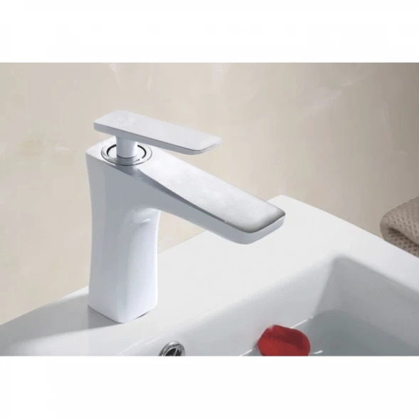 Смеситель для раковины Rose R1601F