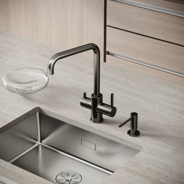 Смеситель для кухни Sancos Vela SC4013GG с подключением к фильтру, вороненая сталь